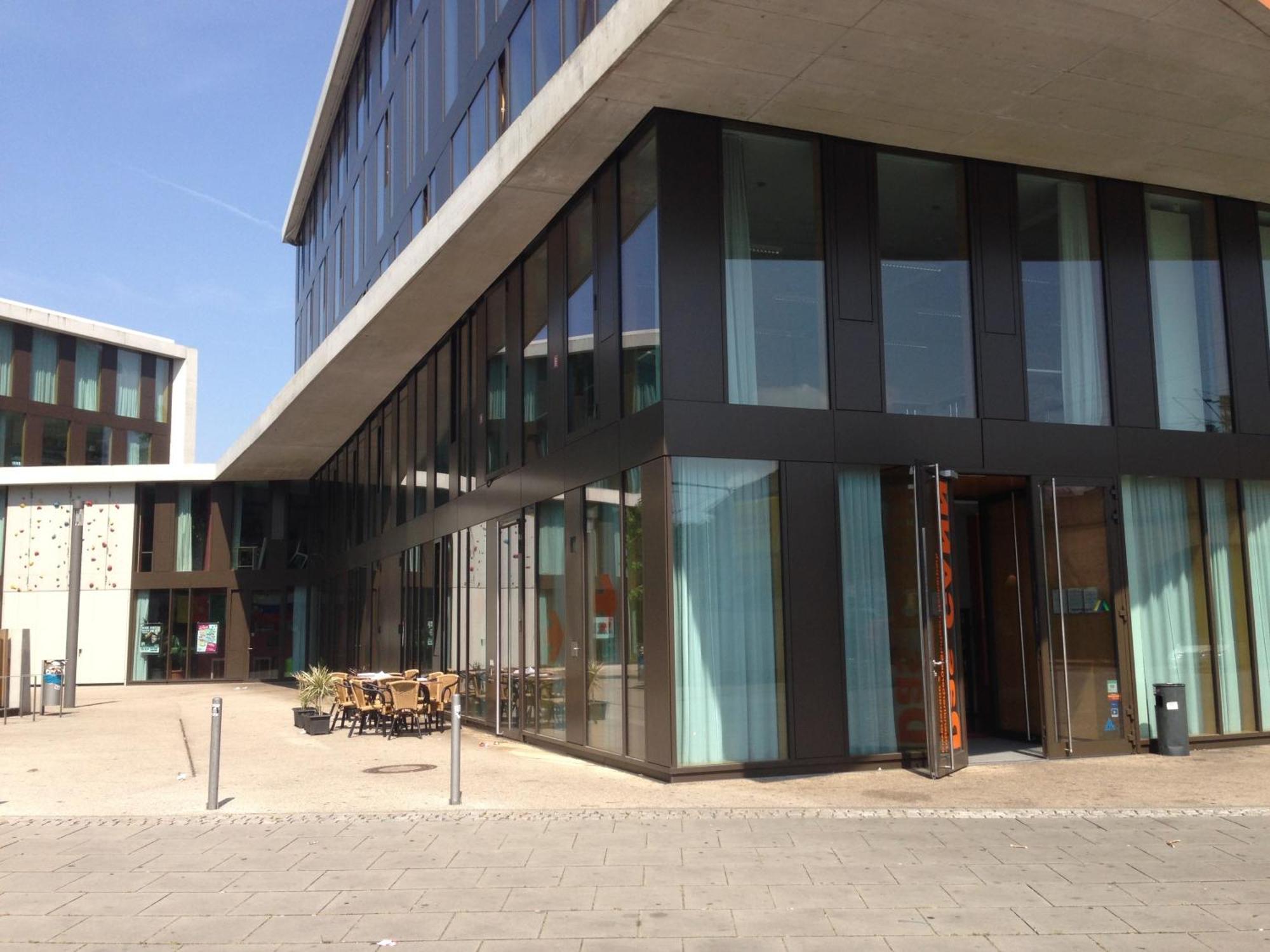 Jugendherberge Stuttgart Neckarpark Exterior foto