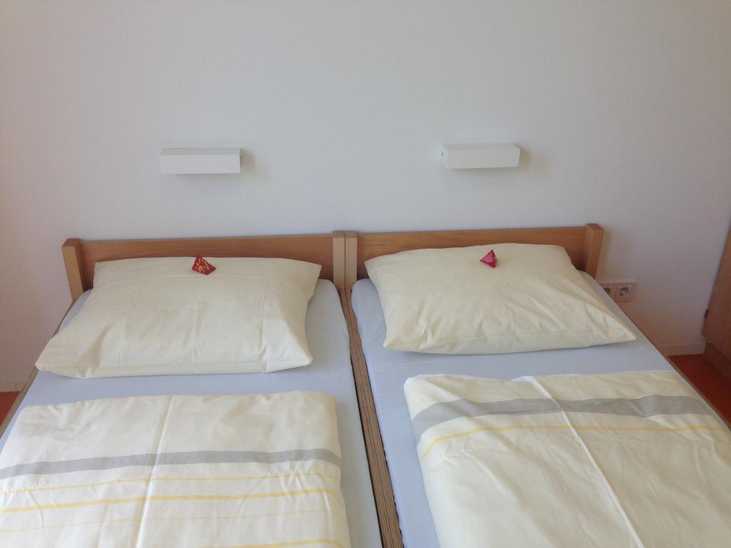 Jugendherberge Stuttgart Neckarpark Habitación foto